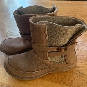 Chaco Hopi Fawn boots
